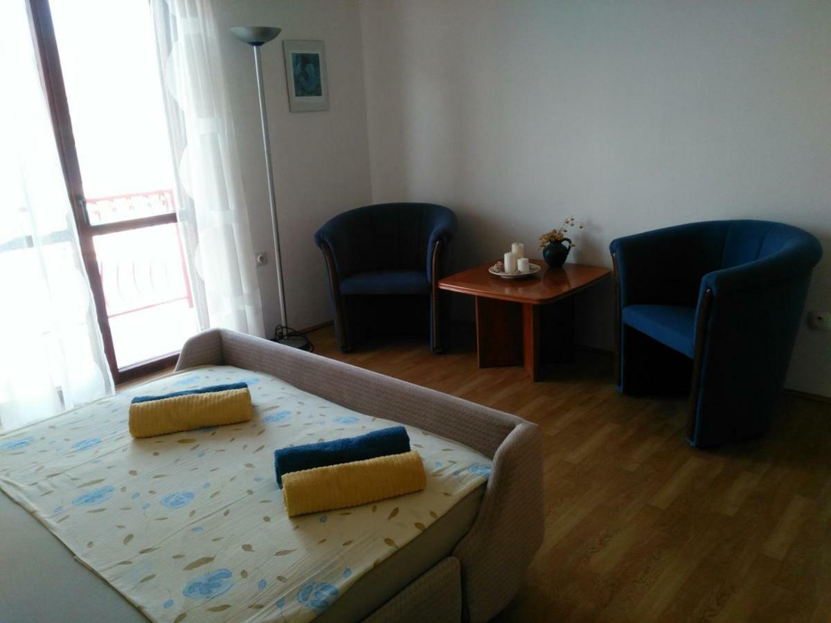 Sparadici Гребастика Номер фото